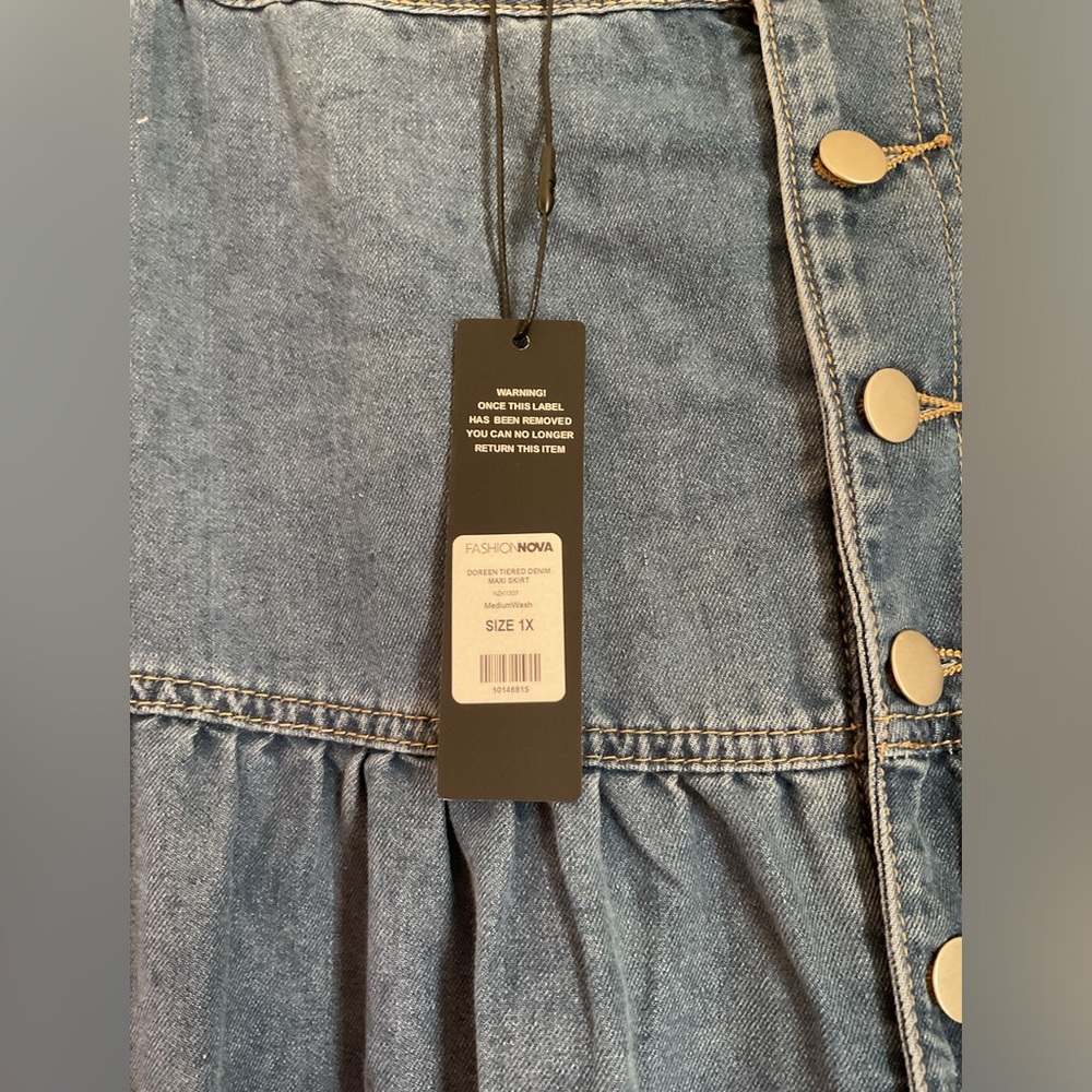 Faahion NOVA Denim Blue Tiered Skirt Size 1X NWT - Picture 6 of 7